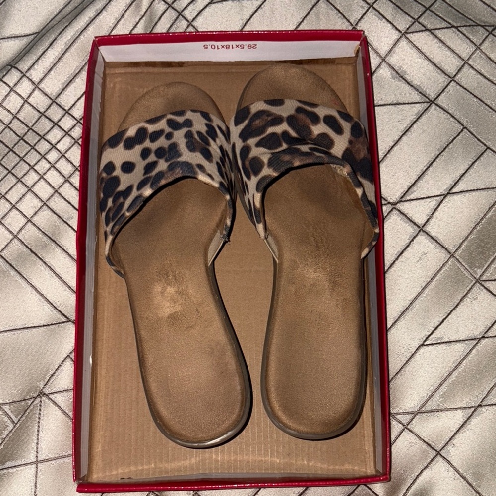 AEROSOLES Brown and Black Sandals Comfortable Slip-On